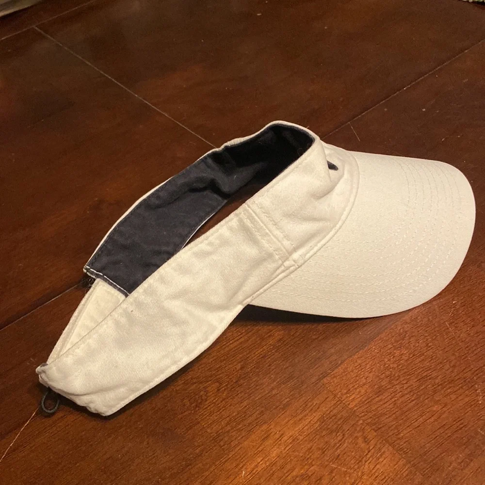 NWOT Nike visor - Picture 3 of 7